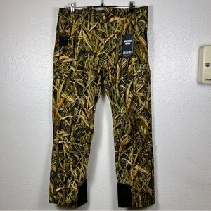 Bassdash Men's Waterproof Camouflage Hunting Pants Size 38” W / 32” L